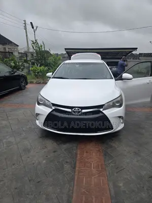 Toyota Camry 2015 Fari
