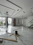 5-Bedroom Duplex don haya a Chevron - 3