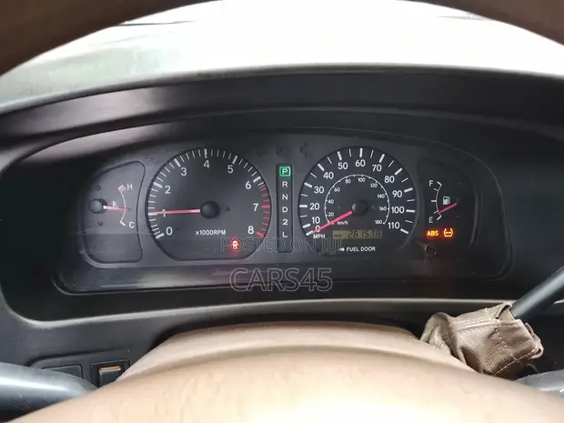 2000 Toyota Sienna CE & 1 Hatch Gold - 1