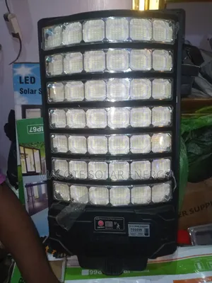 7000W Solar Street Light - Brand New