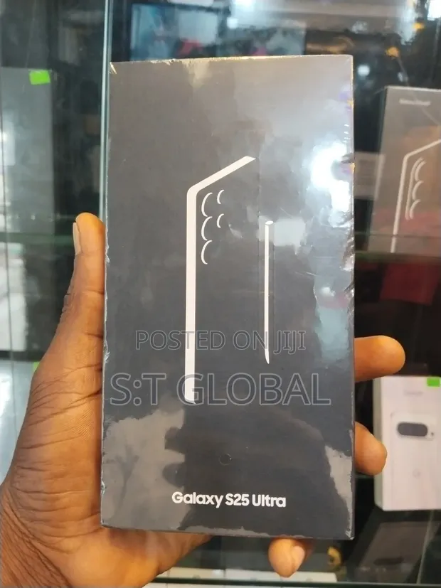 New Samsung Galaxy S25 Ultra 256GB - 1