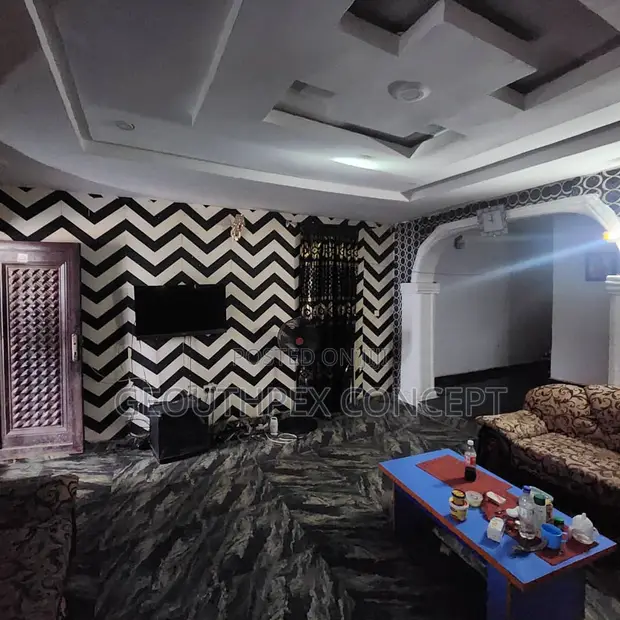 2-Bedroom Block of Flats da ake sayarwa a Akinyele, Ibadan - 1