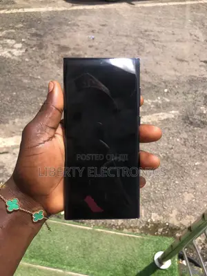 Samsung Galaxy S22 Ultra 5G 128GB Baki