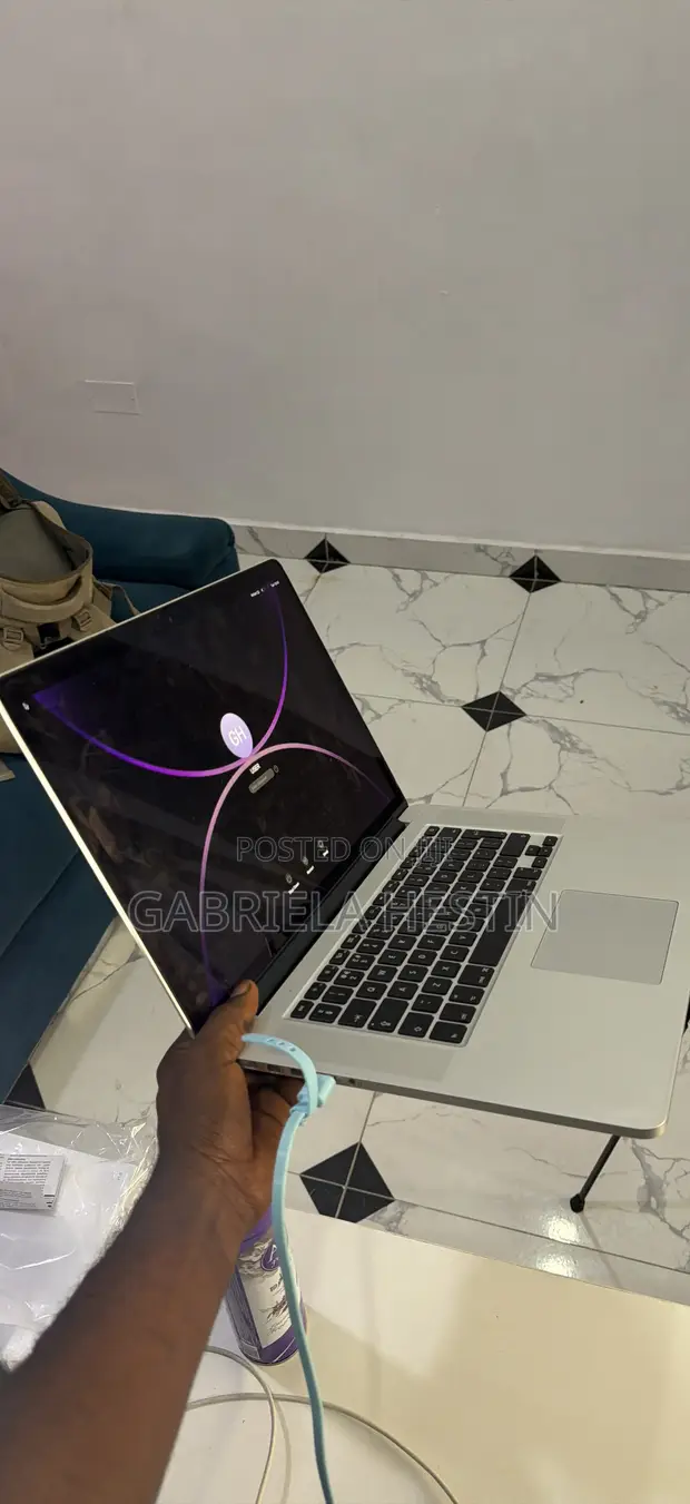 Apple MacBook Pro 2015 16GB RAM, Intel Core i7, 512GB SSD - 1
