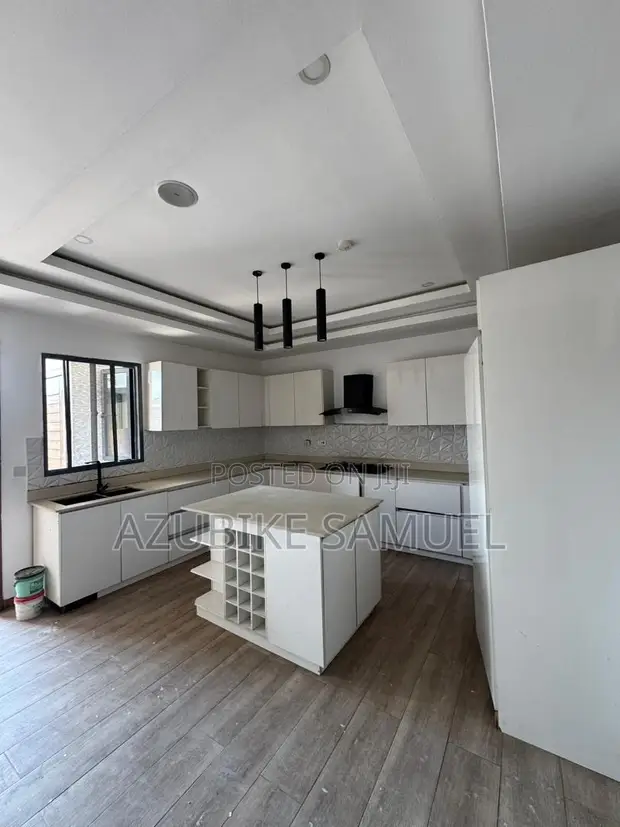 4 Bedroom Terrace Duplex with BQ in Lekki Phase 1 - 1