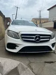 Mercedes-Benz E300 2019 Fari - 2