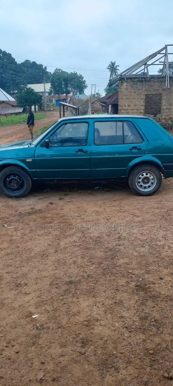 Volkswagen Golf 1999 Green - 1