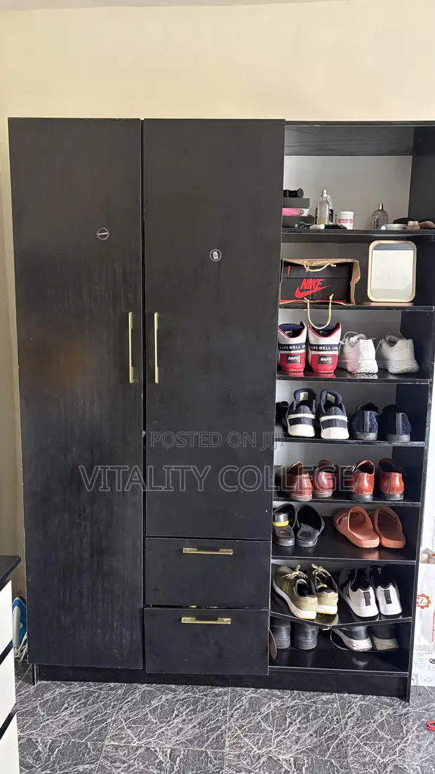 Custom Fitted Wardrobe - 7.5ft H x 5.5ft W - 1