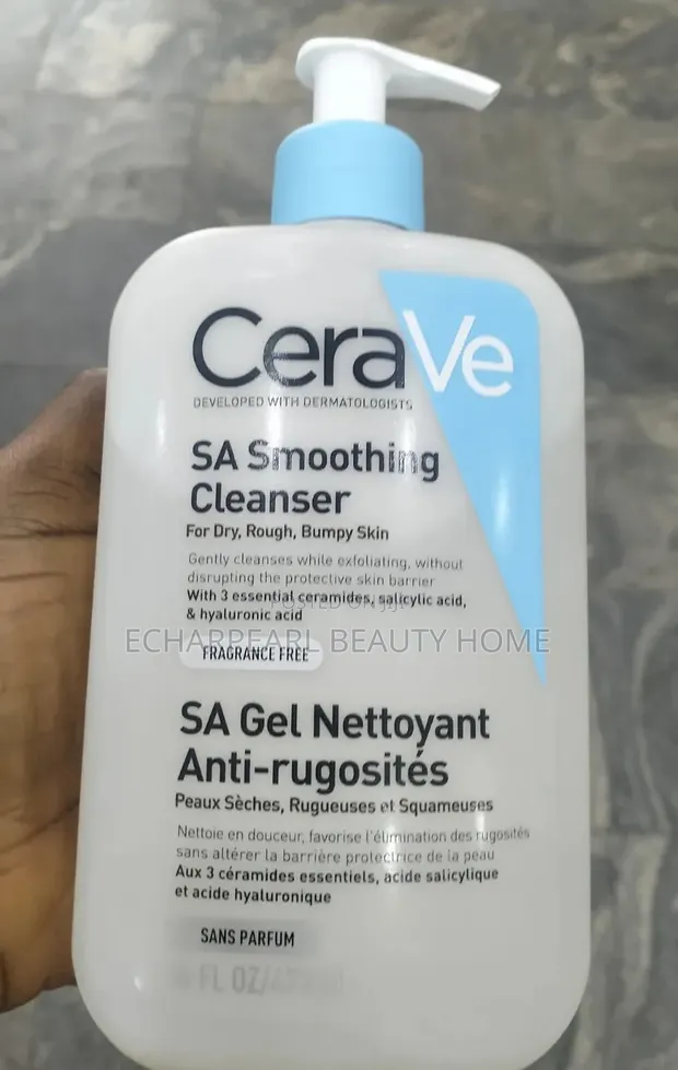 Gaskiyar CeraVe SA Smoothing Cleanser don Fata Mai Laushi & Kumburi - 473ml - 1