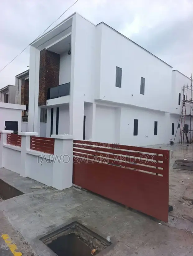 4 Bedroom Duplex with BQ in Bodija, Ibadan - 1