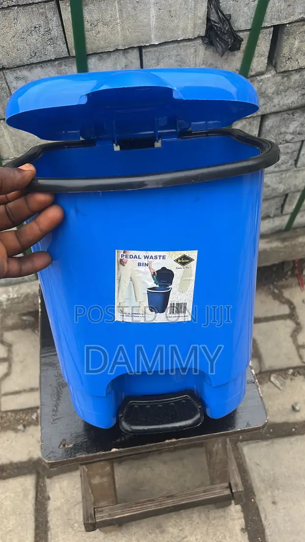 Bristar Plastic Pedal Waste Bin - 1