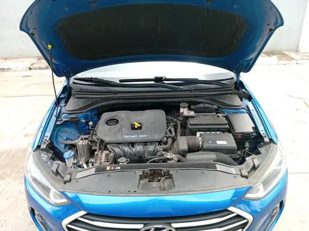 Hyundai Elantra 2018 Blue - 1
