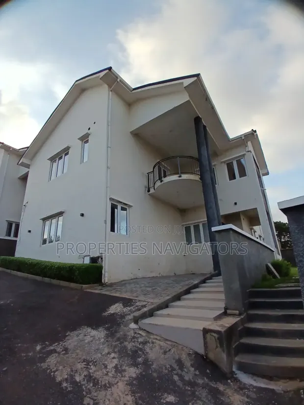 4 Bedroom Luxury Duplex for Rent in Guzape District, Abuja - 1