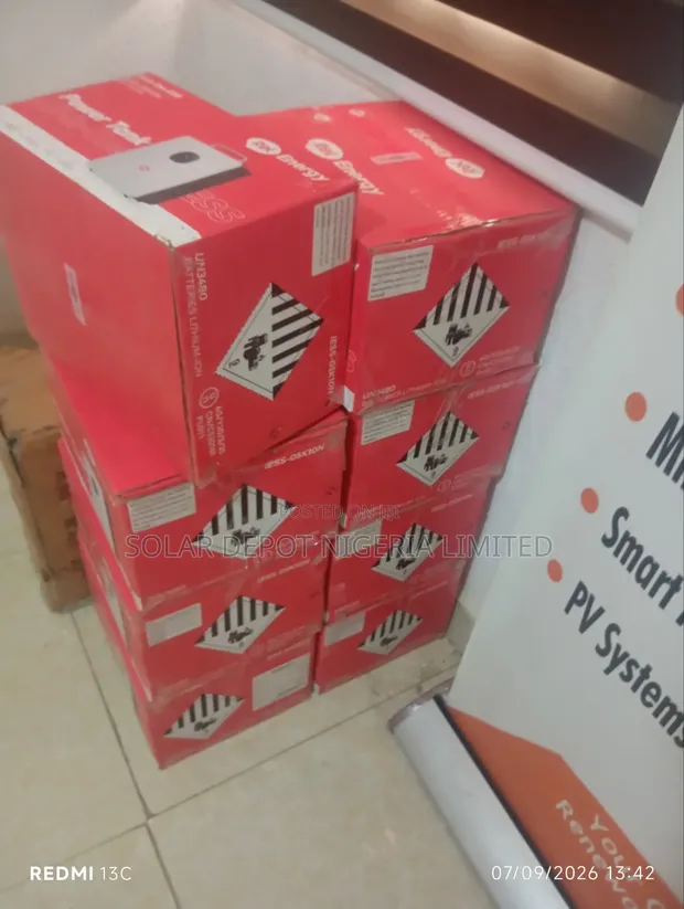 Itel Power Tank 500W/1000Wh Portable Power Station - 1