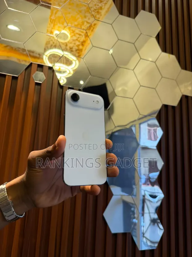 Apple iPhone Air 256GB White (Na Amfani) - 1