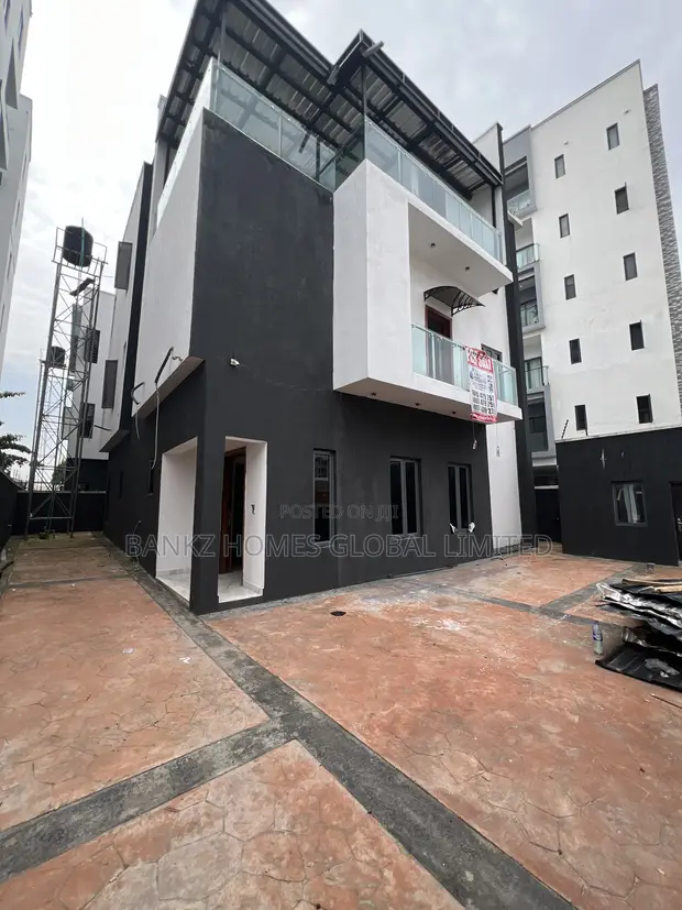 5-Bedroom Duplex for Sale in Lekki Phase 1 - 1