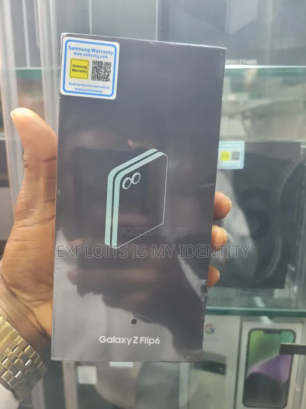 New Samsung Galaxy Z Flip6 256GB Green - 1