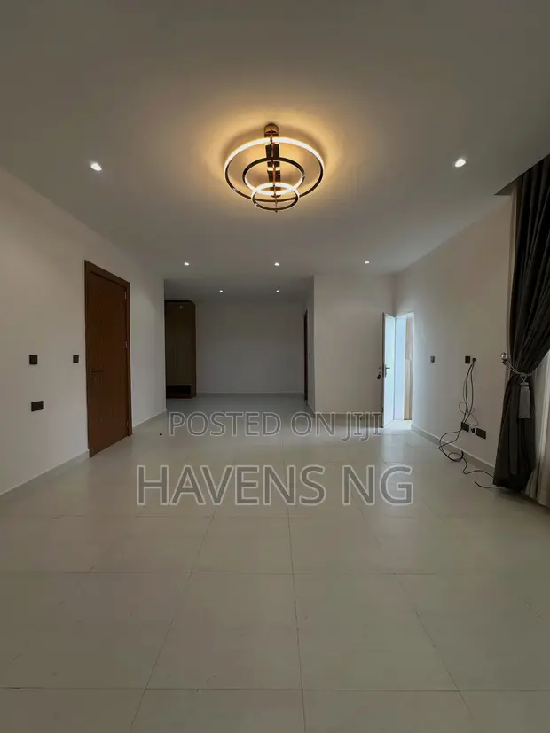6-Bedroom Duplex da BQ a Mabushi, Abuja - 1