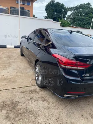 2015 Hyundai Genesis 3.8L AWD Sedan