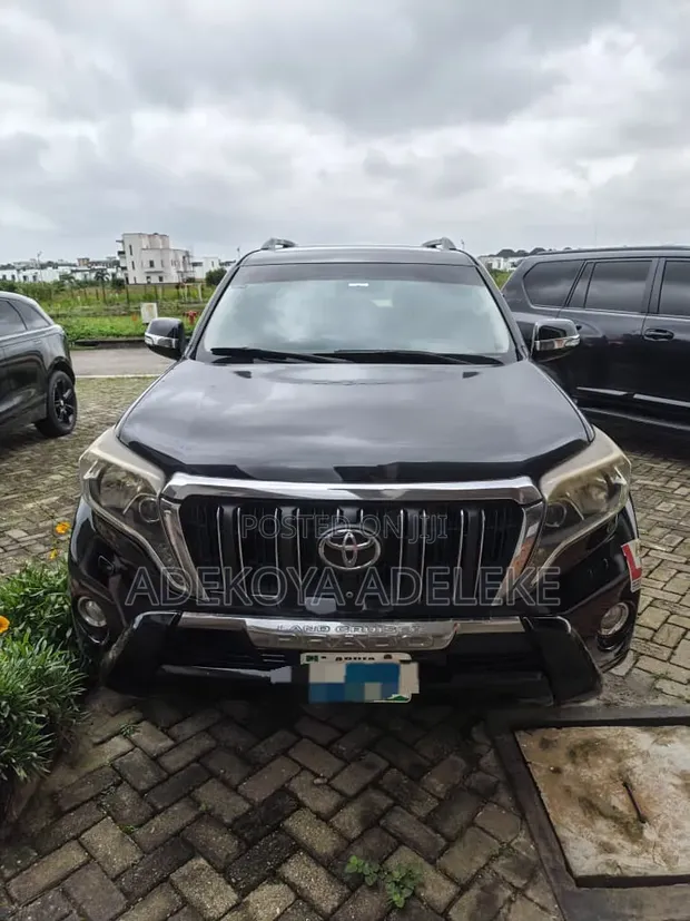 Toyota Land Cruiser Prado 2018 Black - 1