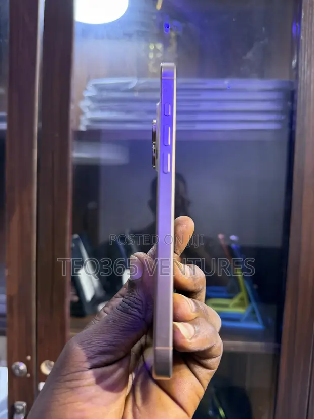 Apple iPhone 15 Pro Max 512GB Gold (eSIM) - 1