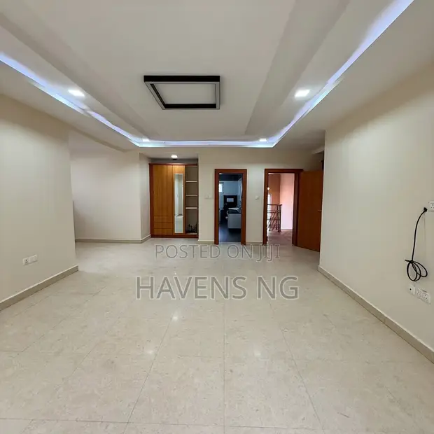 5 Bedroom Villa Mai Mewu a Maitama, Abuja - 1