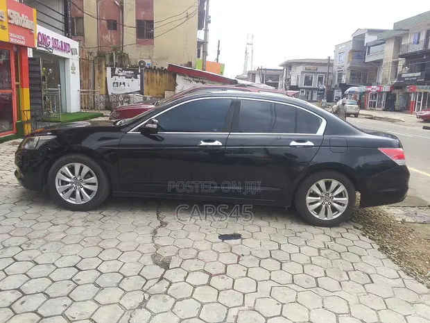 2012 Honda Accord Sedan EX Automatic Black - 1