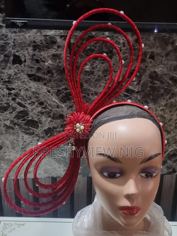 Red Ring Fascinator - Hannu Ya Yi - 1