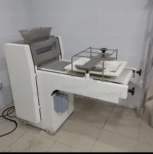 STANIS KITCHEN EQUIPMENT Masana'antar Dough Moulder