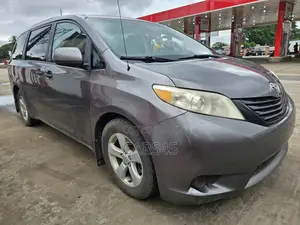 Toyota Sienna 2012 Grey