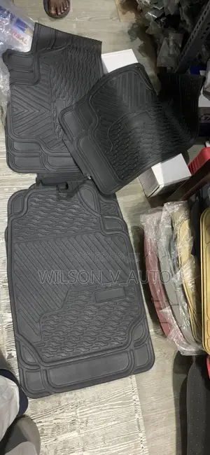 Seven Seater Universal Rubber Floor Mats