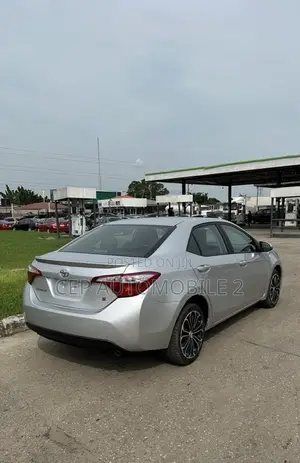 2014 Toyota Corolla S Sedan