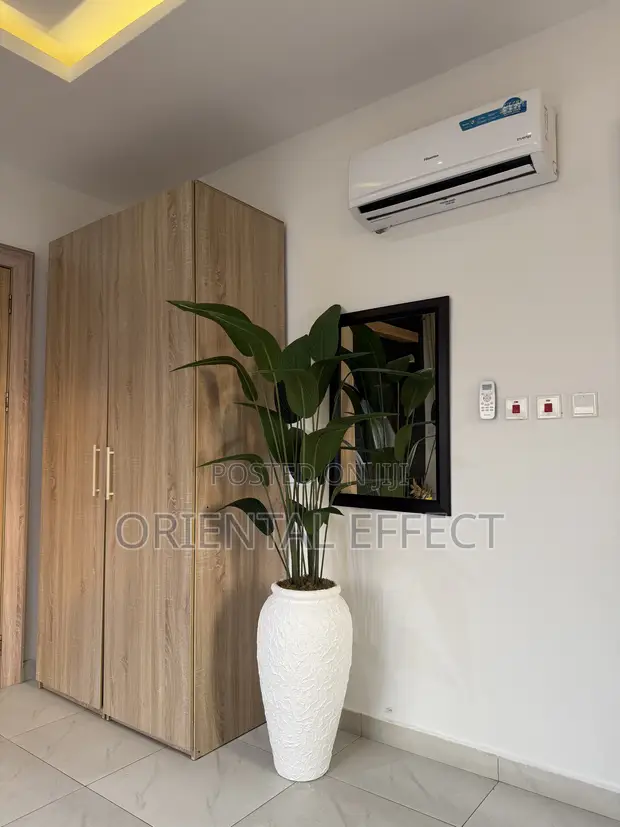 Artificial Traveller's Palm Tree tare da Textured White Nyx Pot (160cm) - 1