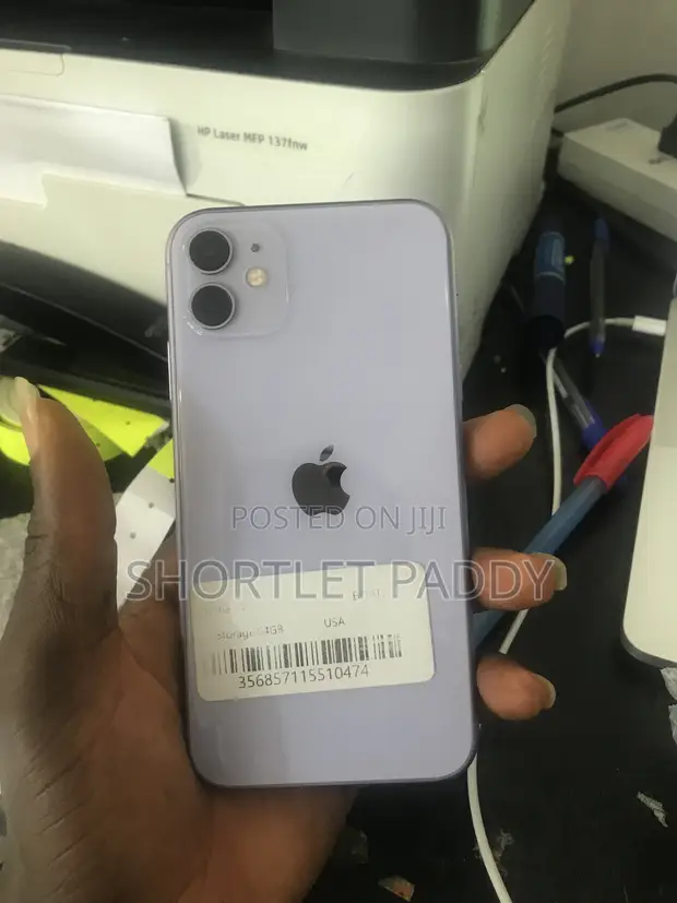 Apple iPhone 11 64GB Purple - 1