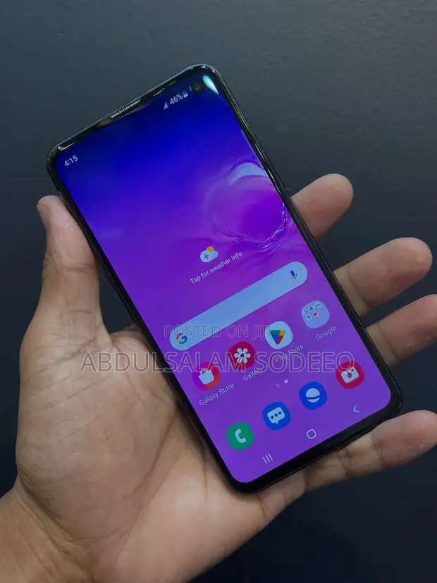 Samsung Galaxy S10e 128GB Black - 1