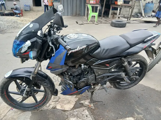 Bajaj Boxer 2024 Black - 1