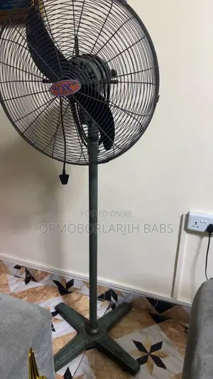 OX Masana'anta Standing Fan Mai Girman Inci 20 (An Riga An Yi Amfani Da Shi)