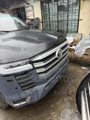 Toyota Land Cruiser 2008/2010 Conversion to 2022 Model