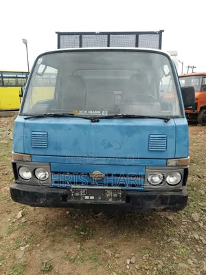 Nissan Cabster Tipper Truck Na Waje Da Aka Yi Amfani Da Shi