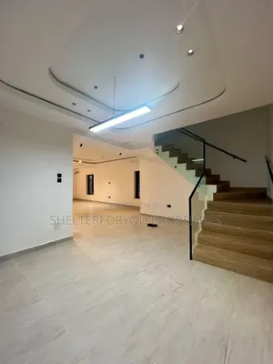 5 Bedroom Duplex da Pool a Lekki Phase 1