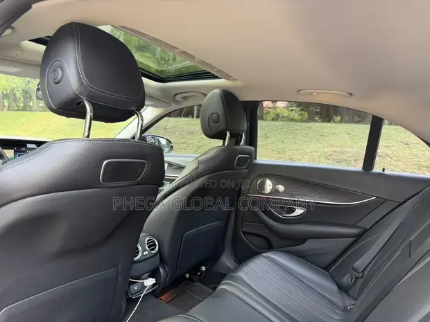 2017 Mercedes-Benz E300 4Matic AWD Sedan - 1