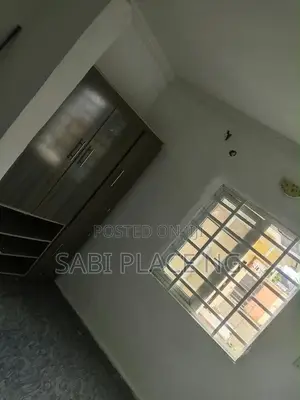 2 Bedroom Block of Flats don haya a Benin City