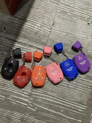 Kwalliyar Makullin Benz ta Silicone