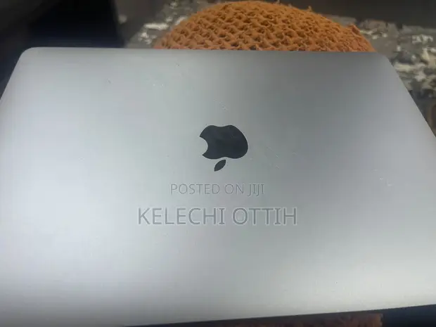 Apple MacBook Pro 2022 M2 8GB RAM 256GB SSD - 1