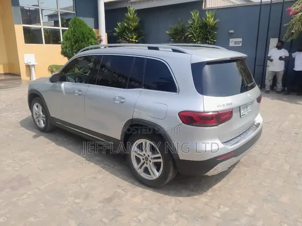 Mercedes-Benz GLB 250 4MATIC 2020 Silver - 1