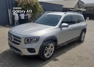 Mercedes-Benz GLB 250 4MATIC 2020 Silver