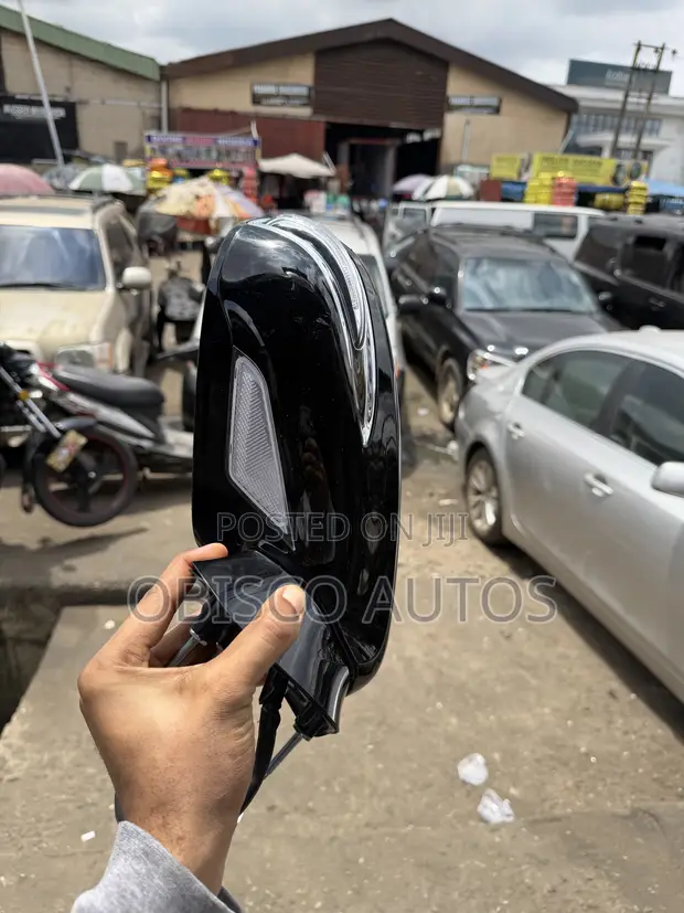 Lexus IS250 Side Mirror (2008-2014) - 1