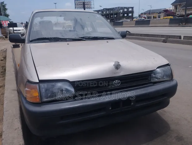 Toyota Starlet 1999 Brown - 1