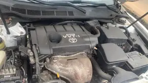 2010 Toyota Camry LE 2.5L White