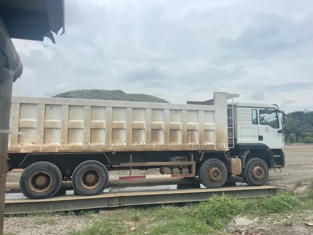 3/4" Granite Supplier - 30-Ton Trucks Available - 1